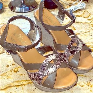 Callisto Wedge Heels Size 7